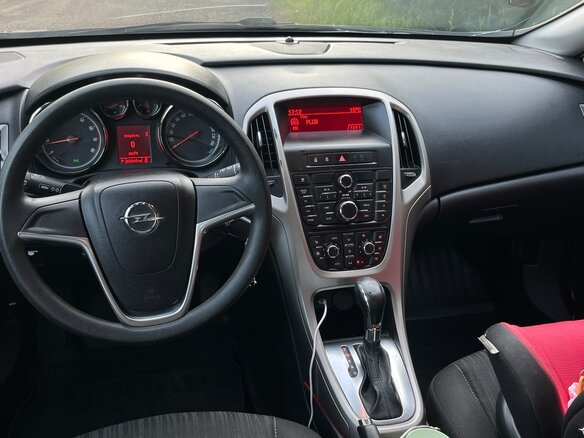 2011 Opel Astra J, белый - вид 15