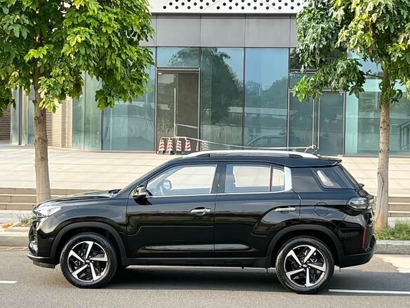 2023 Hyundai ix35 II Рестайлинг, чёрный, 1720000 рублей - вид 4