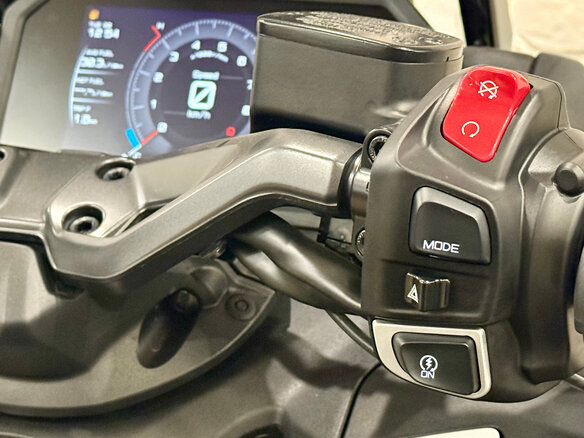 2026 Yamaha TMAX, пурпурный, 1770000 рублей - вид 7