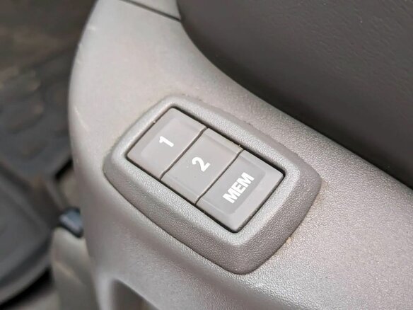 2011 Cadillac SRX II, белый, 919000 рублей - вид 13