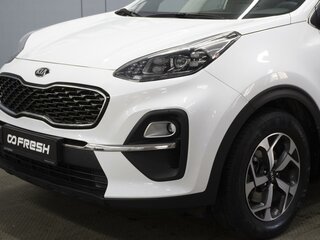 2021 Kia Sportage IV Рестайлинг, белый, 2620000 рублей, вид 5