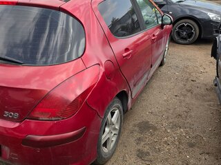 2008 Peugeot 308 I, красный, 200000 рублей, вид 2