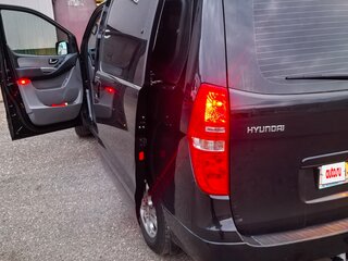 2011 Hyundai H-1 5-speed II, чёрный, 2100000 рублей, вид 4