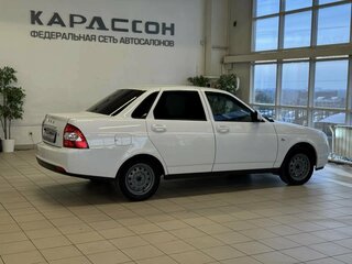 2017 Lada (ВАЗ) Priora I Рестайлинг, белый, 636000 рублей, вид 2
