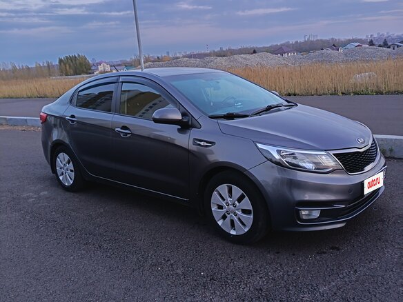2015 Kia Rio III Рестайлинг, серый, 990000 рублей - вид 7