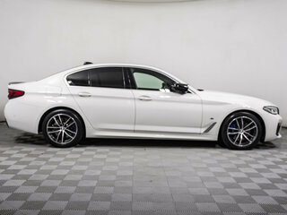 2021 BMW 5 серии 520i VII (G30/G31/G38) Рестайлинг, белый, 4290000 рублей, вид 4