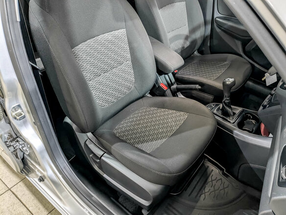 2019 Lada (ВАЗ) Vesta I, серебристый, 900000 рублей - вид 22
