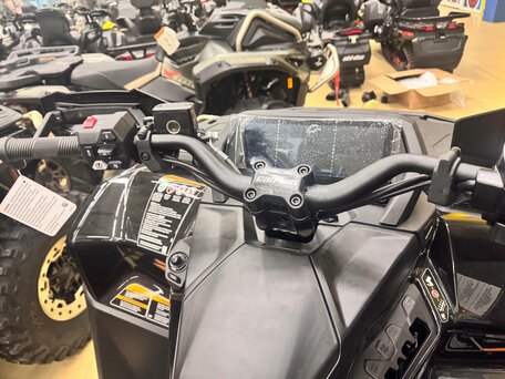 2026 BRP Can-Am Outlander MAX 1000R, чёрный, 2720000 рублей, вид 3