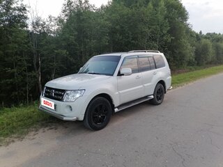 2013 Mitsubishi Pajero IV Рестайлинг 1, белый, 2050000 рублей, вид 1