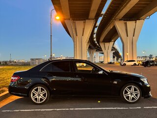 2011 Mercedes-Benz E-Класс 200 7G-Tronic IV (W212, S212, C207), чёрный, 1480000 рублей, вид 3