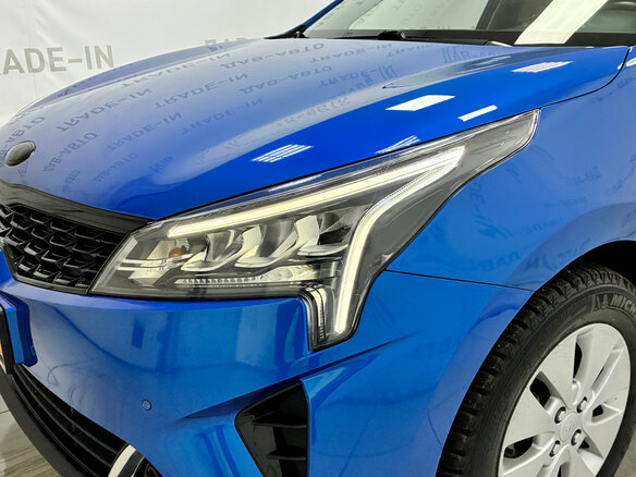 2020 Kia Rio IV Рестайлинг, синий, 1640000 рублей - вид 1