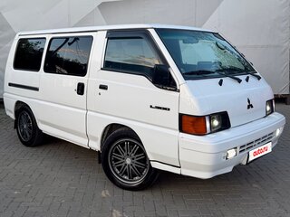 1990 Mitsubishi L300 II, белый, 850000 рублей, вид 3