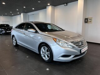 Hyundai Sonata VI (YF)