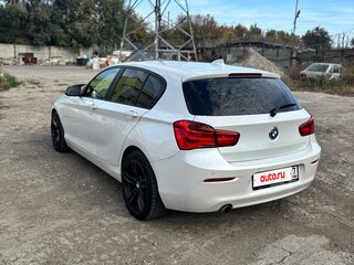2018 BMW 1 серии 118i II (F20/F21) Рестайлинг 2, белый, 1255000 рублей, вид 3