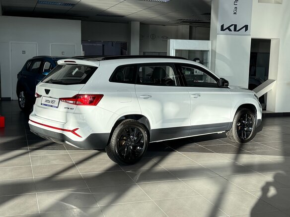 2023 Jetta VS7 I Рестайлинг 1, белый, 2450000 рублей - вид 3