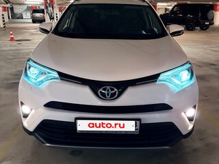 2018 Toyota RAV4 IV (XA40) Рестайлинг, белый, 2449000 рублей, вид 3