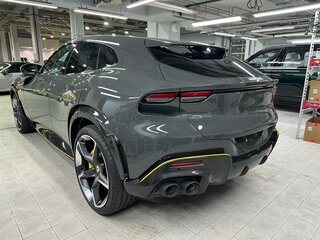 2026 Ferrari Purosangue, серый, 72500000 рублей, вид 4