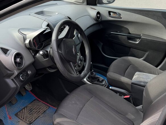 2012 Chevrolet Aveo II, чёрный - вид 4