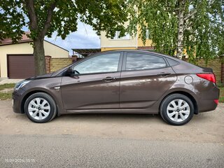 2016 Hyundai Solaris I Рестайлинг, коричневый, 975000 рублей, вид 4
