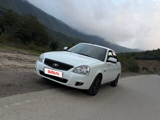 2017 Lada (ВАЗ) Priora I Рестайлинг, белый, 645000 рублей, вид 3