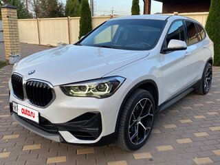 2021 BMW X1 18i sDrive II (F48) Рестайлинг, белый, 2970000 рублей, вид 1