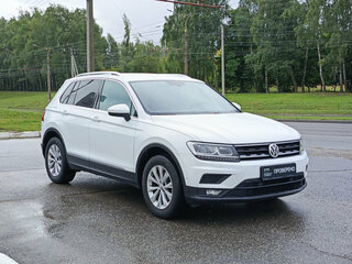 2017 Volkswagen Tiguan II, белый, 2260000 рублей, вид 3