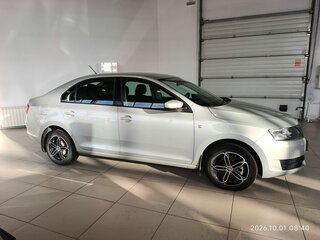 2015 Skoda Rapid I, серебристый, 950000 рублей, вид 4