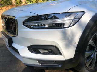 2023 Volvo V90 Cross Country I Рестайлинг, белый, 5750000 рублей, вид 2