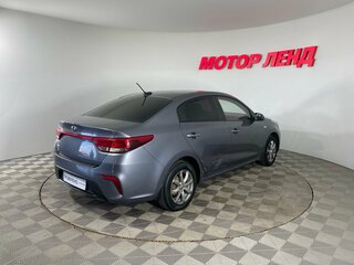 2018 Kia Rio IV, серый, 978000 рублей, вид 4