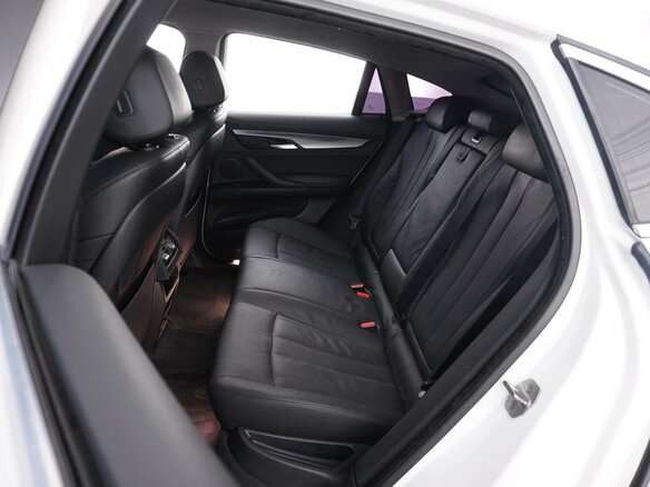 2015 BMW X6 30d II (F16), белый, 2899654 рублей - вид 8
