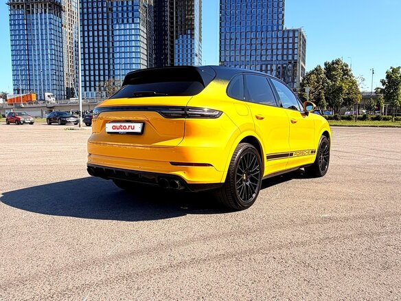 2019 Porsche Cayenne III, жёлтый, 4990000 рублей - вид 23
