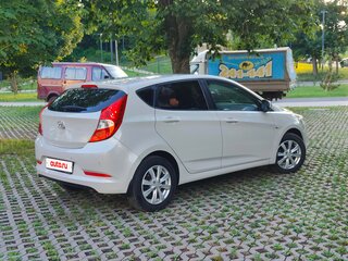 2015 Hyundai Solaris I Рестайлинг, бежевый, 724999 рублей, вид 3
