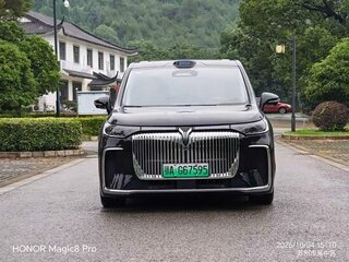 2025 Voyah Dream I Рестайлинг, чёрный, 7000002 рублей, вид 2