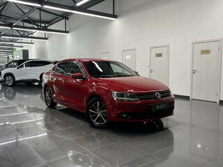 2011 Volkswagen Jetta VI, красный, 810000 рублей, вид 5