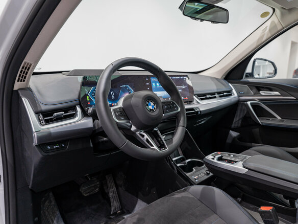 2026 BMW X1 Long 25Li xDrive III (U11/U12), белый, 5890000 рублей - вид 11