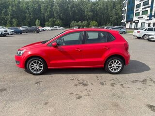 2011 Volkswagen Polo V, красный, 570000 рублей, вид 4
