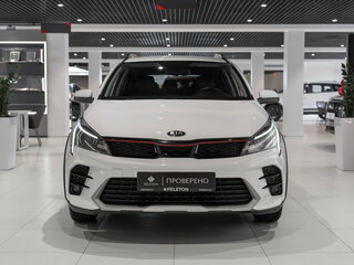 2021 Kia Rio X IV Рестайлинг, белый, 1600000 рублей, вид 3