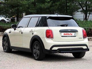2022 Mini Hatch Cooper III (F55/F56) Рестайлинг 2, бежевый, 2170000 рублей, вид 3