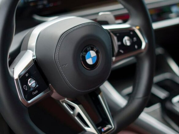 2024 BMW 7 серии 740d xDrive VII (G70), чёрный, 12500000 рублей - вид 12