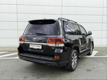 2016 Toyota Land Cruiser 200 Series Рестайлинг 2, чёрный, 5240000 рублей, вид 5