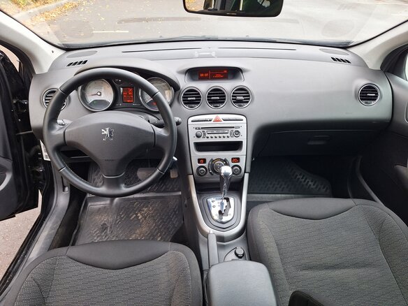 2009 Peugeot 308 I, чёрный - вид 9
