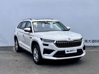 2025 Skoda Kodiaq I Рестайлинг, белый, 3422000 рублей, вид 3