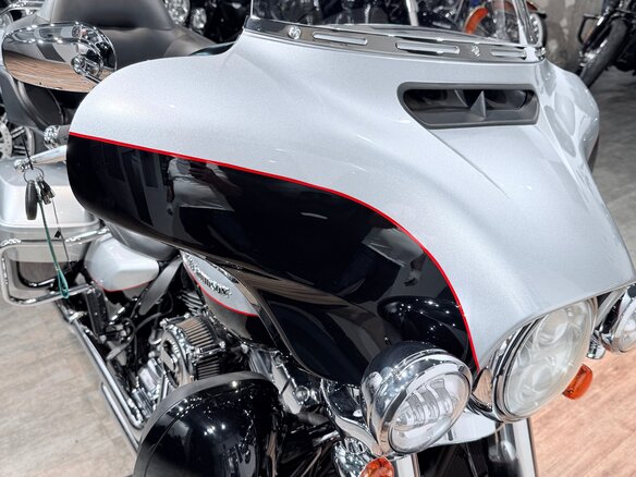 2015 Harley-Davidson Electra Glide, серебристый, 1399000 рублей - вид 22