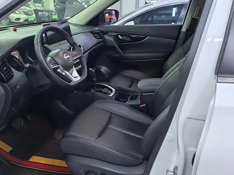 2026 Nissan X-Trail III Рестайлинг 2, белый, 2650000 рублей, вид 4