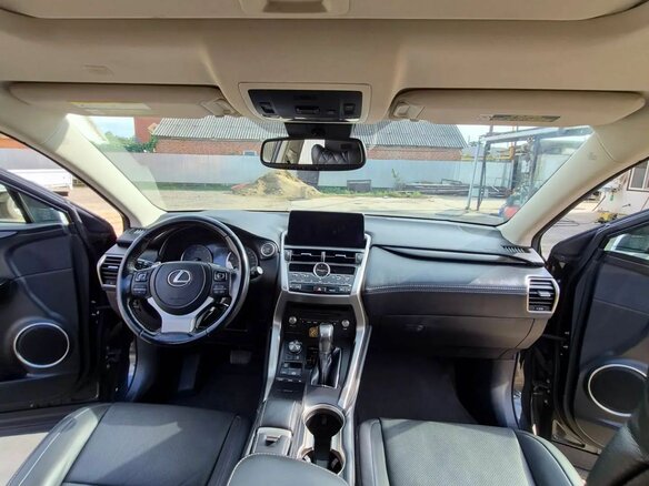2020 Lexus NX 300 I Рестайлинг, чёрный, 3150000 рублей - вид 11
