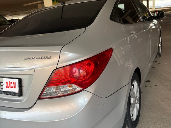 2013 Hyundai Solaris I, серебристый, 730000 рублей - вид 7