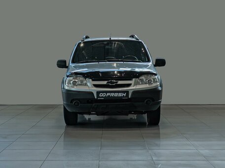 2016 Chevrolet Niva I Рестайлинг, серебристый, 620000 рублей, вид 3