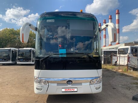 2017 Yutong ZK6122H9, белый, 7400000 рублей, вид 5