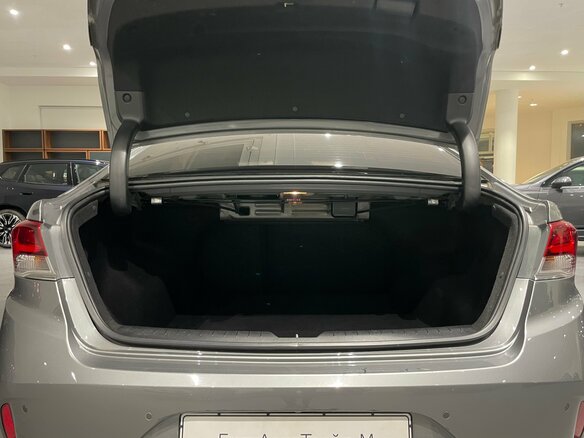 2018 Hyundai Sonata VII (LF) Рестайлинг, серый, 1800000 рублей - вид 25