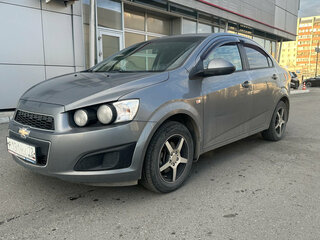 2014 Chevrolet Aveo II, серый, 650000 рублей, вид 1